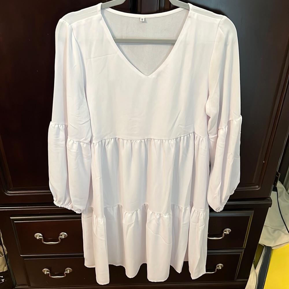 Womens long sleeve flowy dress NWOT